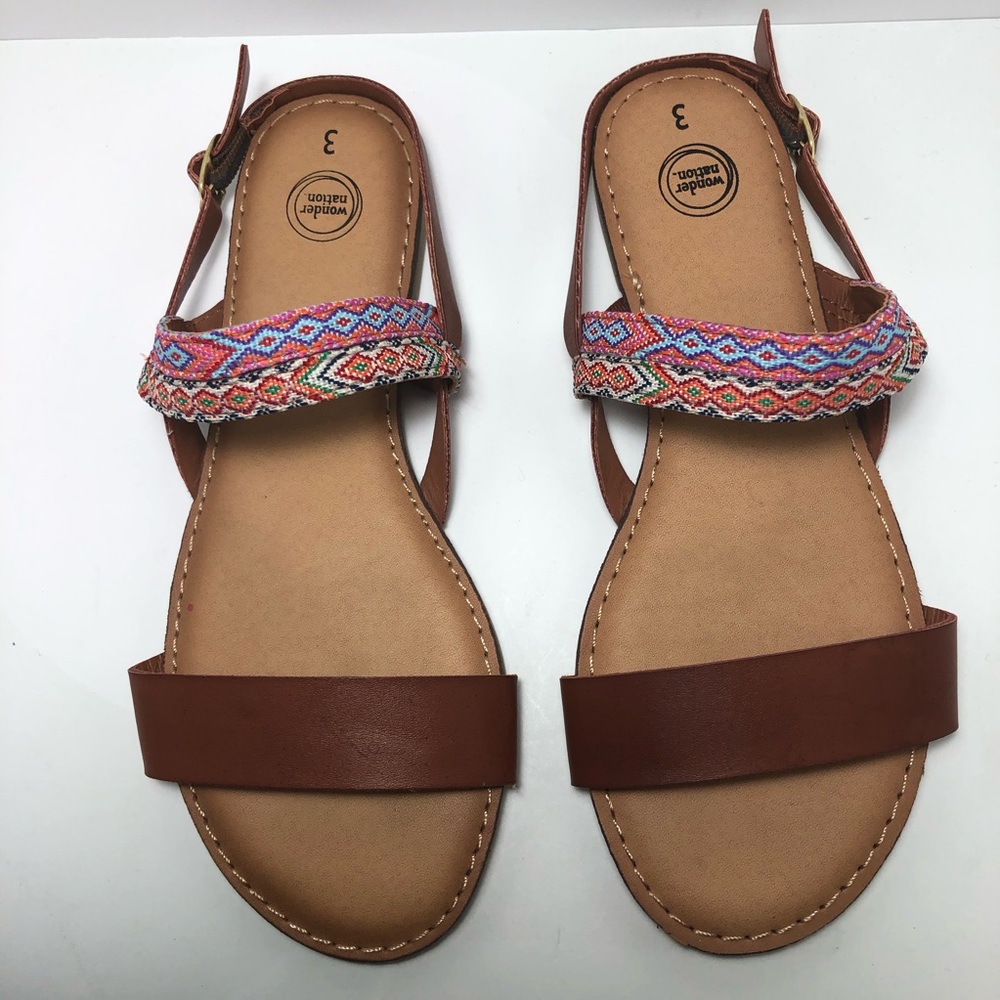 NWOT girls flat sandals size 3